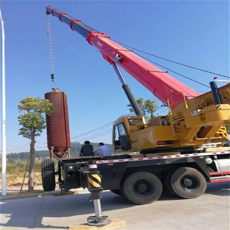 九所镇专业吊车租赁多少钱