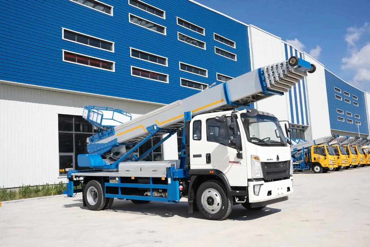 九所镇出租云梯车高空作业车 建筑垃圾搬运