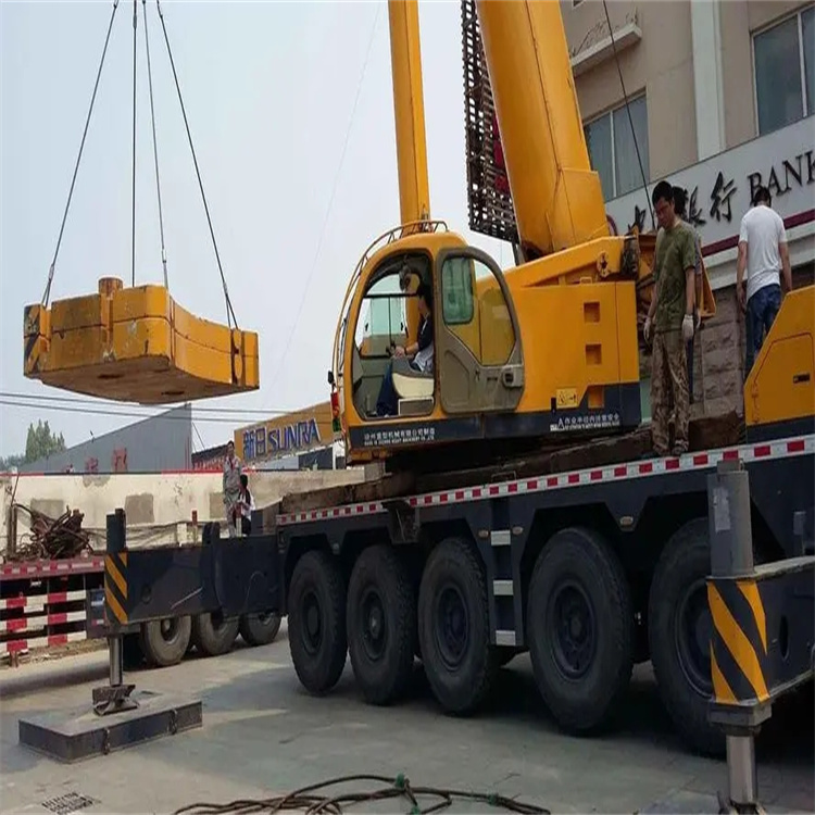 九所镇当地吊车出租|机器吊装|75吨|工厂搬迁服务